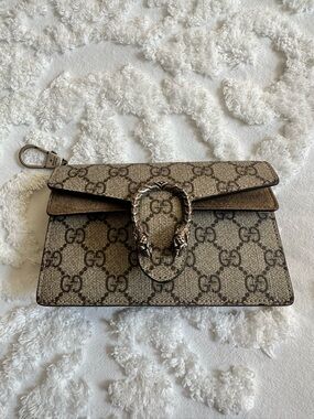 Gucci Beige/Ebony GG Supreme Dionysus Clutch